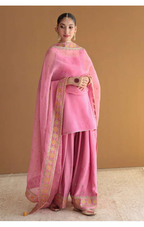 Bubblegum Pink Outfit